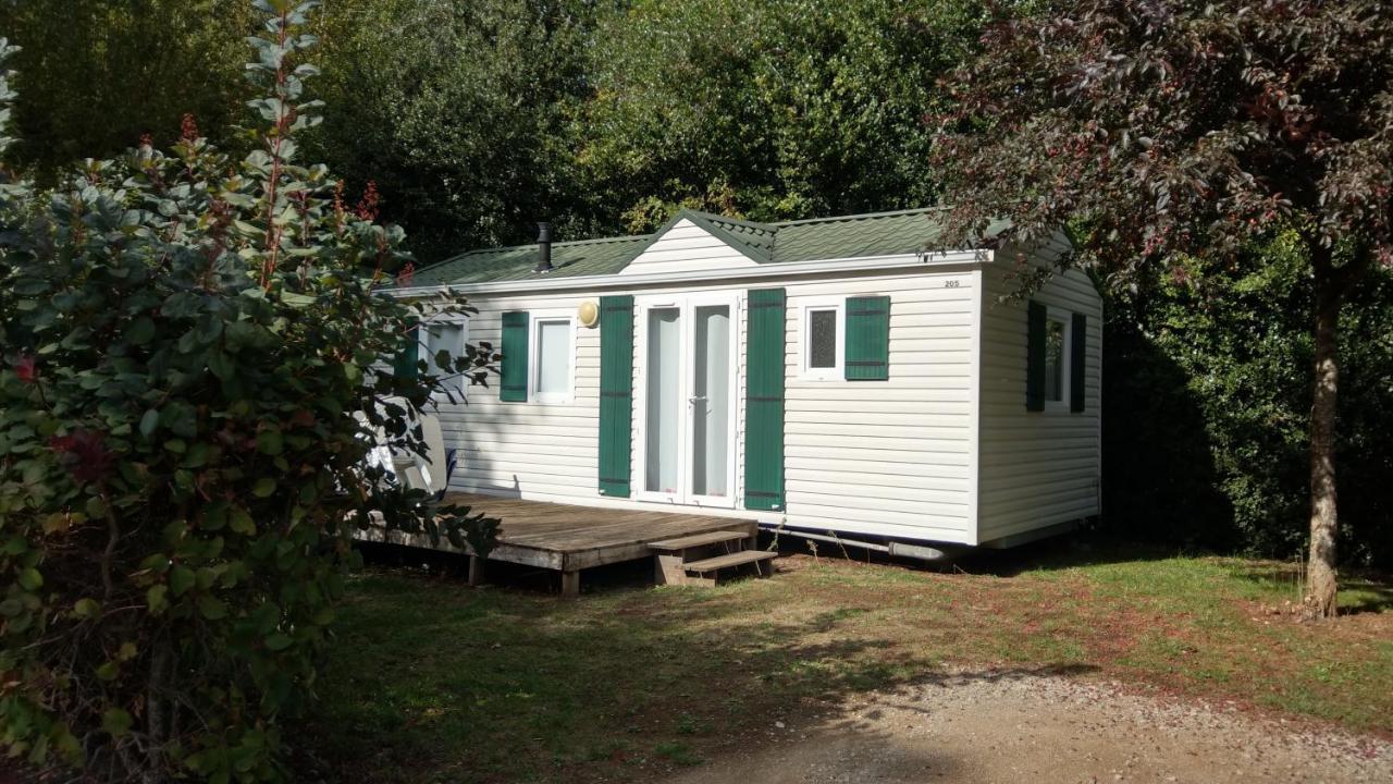 Отель Camping Le Caussanel Canet-de-Salars Экстерьер фото