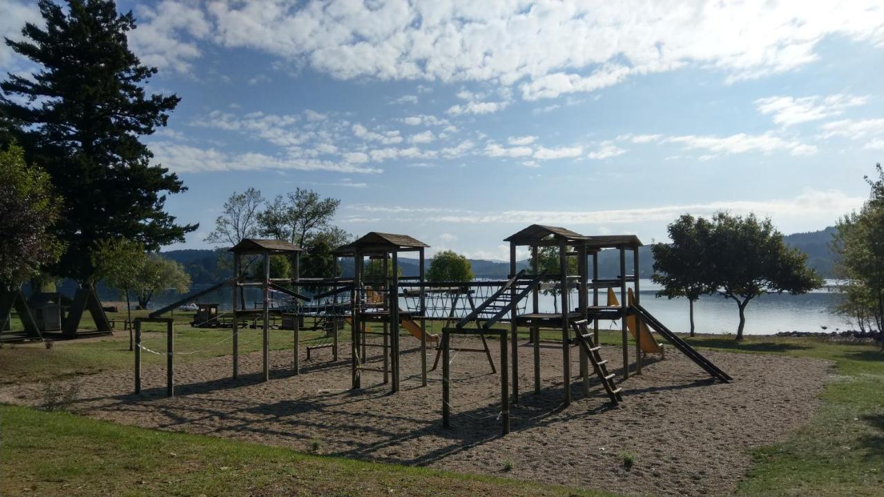 Отель Camping Le Caussanel Canet-de-Salars Экстерьер фото