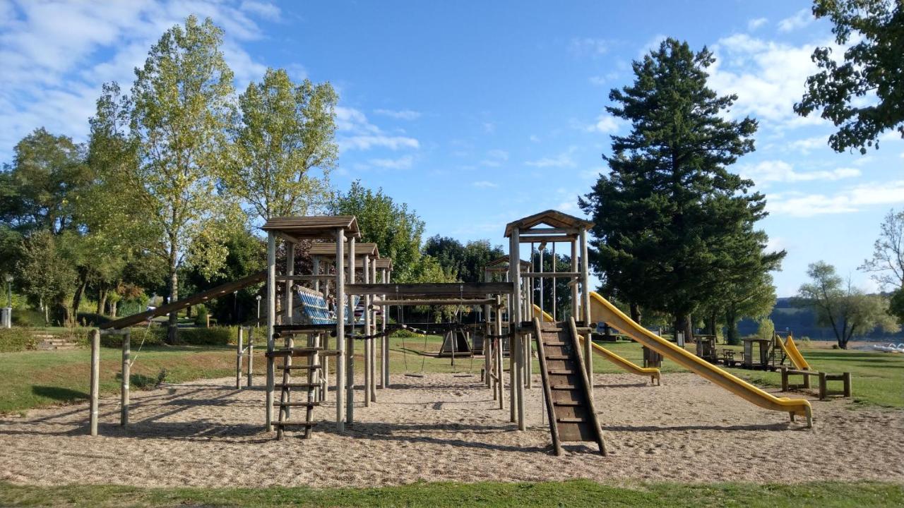 Отель Camping Le Caussanel Canet-de-Salars Экстерьер фото