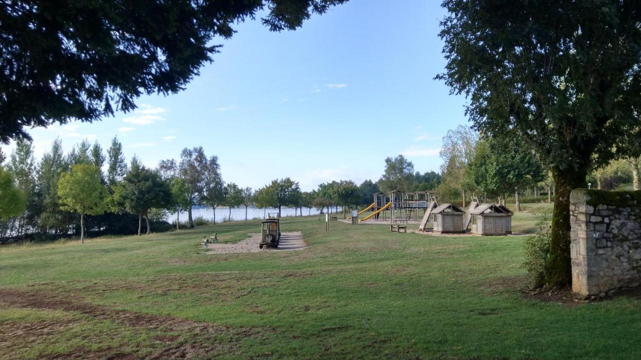 Отель Camping Le Caussanel Canet-de-Salars Экстерьер фото