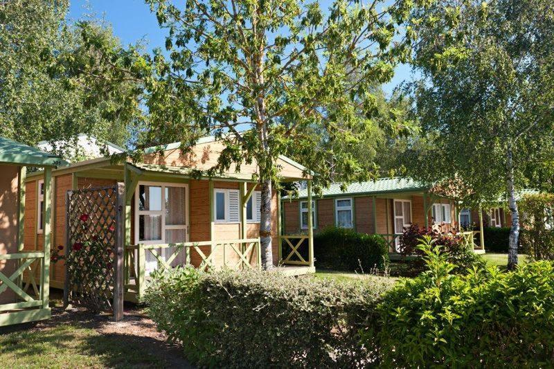 Отель Camping Le Caussanel Canet-de-Salars Экстерьер фото